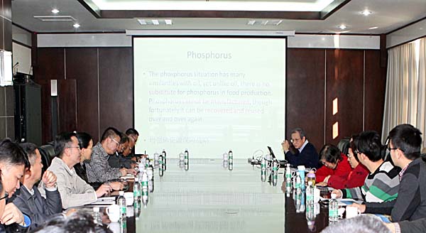 中科院赵玉芬院士一行到3A娱乐城
交流座谈