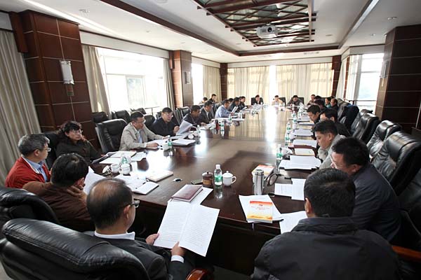 3A娱乐城
党委组织学习十八届四中全会精神