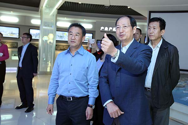 中国外运长航集团副董事长宋德星一行到3A娱乐城
拜访