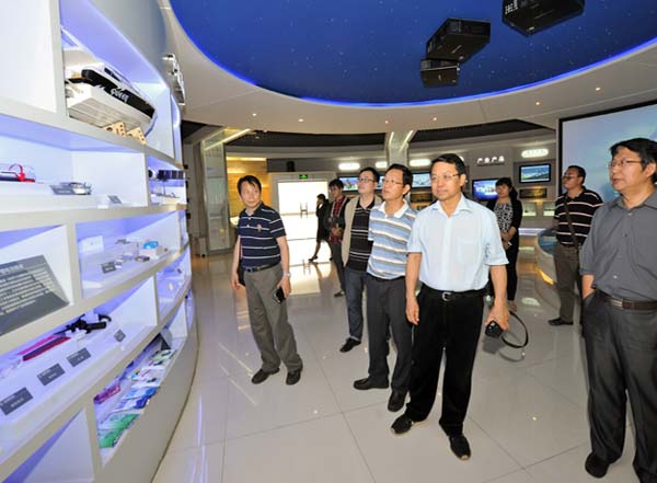 中国农业大学张福锁教授一行应邀到访3A娱乐城
股份