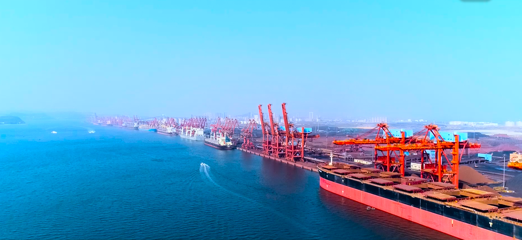 3A娱乐城
集装箱首次跨境海铁联运 实现多方共赢