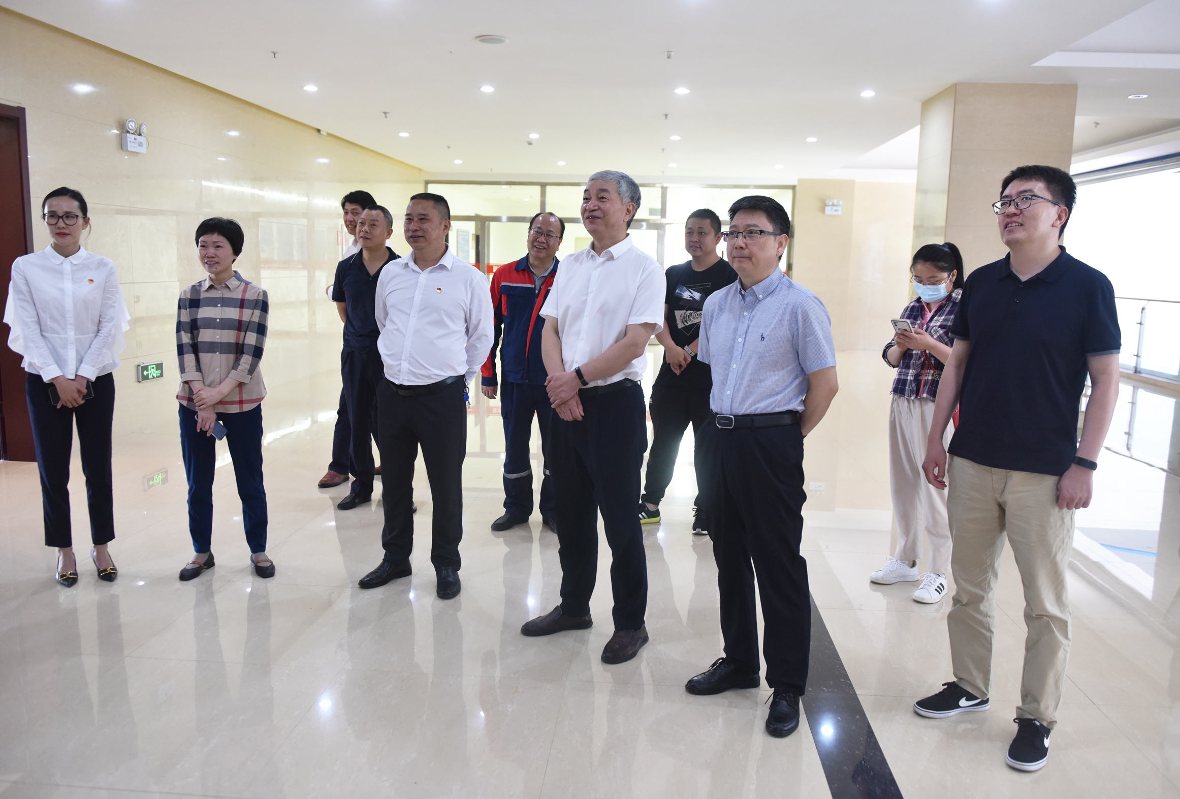 省国资委副主任洪国正到3A娱乐城
党建联系点调研指导